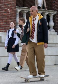 Mens Fashion School, Preppy Uniform Outfits, School Uniform Aesthetic Boy, School Uniform Fashion Men, Boys Uniform School Outfits, Harvard Fashion, School Uniform Outfits Men, Schoolboy Aesthetic, Collage Uniform