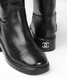 Fancy Boots, Boots Chanel, Moda Chanel, Chanel Boots, Black High Boots, Mode Chanel, Chanel Store, Fashion Chanel