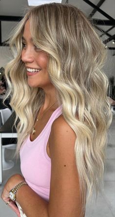 Blond Bayalage, Medium To Long Haircut, Hair Dye Color Ideas, Blonde Hair With Roots, Fall Blonde Hair, Long Haircut