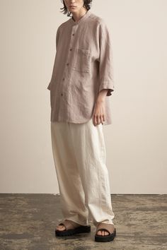 Flowy Outfits Men, Khadi Clothes, Mens Linen Outfit, Flowy Outfits, Japanese Street Fashion Men, Interview Suits, Japanese Fashion Women, Cotton Dresses Online