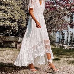 BellanBlue | Dresses | Bohemian White Embroidered Floral Button Up Mesh Ruffle Hem Dress | Poshmark White Lace Dress Boho, Straight Clothes, Beach Maxi Dress, Maxi Dress Wedding, Floral Midi Skirt, Slim Fit Dresses, Summer Party Dress, Boho Maxi, Slim Dresses