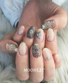 Constellation Nail Art, Boho Nails, Confetti Nails, Wedding Nails Glitter, Hippie Nails, Vintage Nails, Nail Time, Nude Nail Designs, Nail Jewels