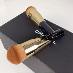 Quantity: One Brush Without Box (Angled) (1pc) Chanel Sublimage Le Teint Cream Foundation Brush Travel 3.2" Authentic Brand New 100% Authentic 100% Authentic And Original From Chanel Beauty Size: Travel Size About 3.2 Inch Long Including Brush Hair Condition: Brand New Without Box Brand: Chanel Color: Black+Gold You Will Receive One Brush Per Order. Brush Only And No Cosmetics Or Box Included. Chanel Make Up Products, Chanel Orange, Chanel Sublimage, Chanel Outfit, Cream Foundation, Hi Fashion, Chanel Beauty, Chanel Makeup, Brush Hair