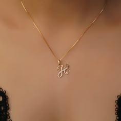 This is an exquisite initial diamond charm pendant set in 14K Solid Gold. An elegant design, perfect for regular wear featuring close set sparkling diamonds. ITEM DETAILS: ✓ Letter : H ✓ Gold Kt: Solid 14K Yellow Gold ✓ 14 K Gold Weight : 1.10 grams ✓ Diamond Shape/ Cut: Round Brilliant ✓ Diamond weight: 0.10 carats ✓ Diamond No.: 11 Natural Diamonds ✓ Diamond Color: I-J ✓ Diamond Clarity: SI ✓ Gross Weight: 1.12 grams >>The Gold purity is guaranteed and it comes with authentic 14K gold hallmark Chain Lockets Gold Simple, Name Pendant Design, A Pendant Letter, R Locket Gold, Gold Locket Design, Gold Necklace With Pendant, Gold Chain Necklace Womens, 22k Gold Chain, Egyptian Movies