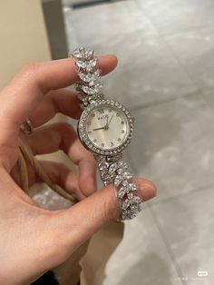 Silver Watches, Silver Watches Women, Vintage Watches Women, Watches Women Leather, Gold Jewelry Stores, Luxe Jewelry, Watches Women