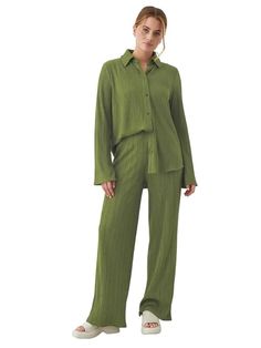 comfortable Green coord set Green Coord Set, Top And Bottom Set, Wardrobe Upgrade, Casual Work Outfit, Casual Evening, Collar Neck