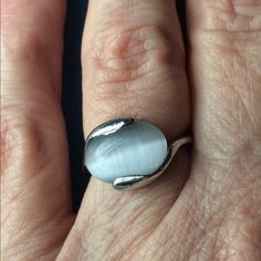 Nice Cats Eye Grey Stone Ring .925 Stamped Nwot Cats Eye Stone Ring, Cat Eye Stone, Silver Ring For Women, Sterling Silver Cat, Cats Eye Stone, Silver Cat, 6 Rings, Cats Eye, Fancy Jewellery