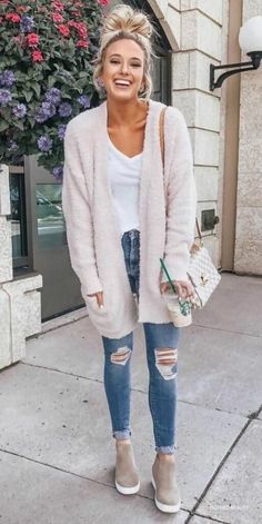 30 Trendy Fall Outfits for Women - Inspired Beauty Popular Fall Outfits, Fall Fashion Coats, Best Jeans For Women, Joe Montana, Moda Jeans, Cute Spring Outfits, Stunning Outfits, Winter Trends