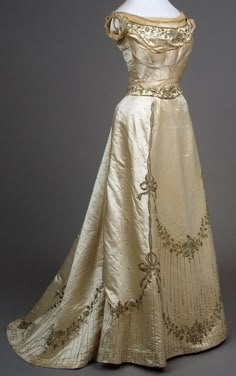 Antique Dresses, Fashion Through The Ages, Period Pieces, Edwardian Dress