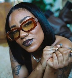 Glasses Frames Trendy, Monochromatic Fashion, Black Girls With Tattoos, Makeup For Black Skin, Stylish Glasses, Glam Makeup, Nose Piercing, Glasses Fashion, Black Aesthetic