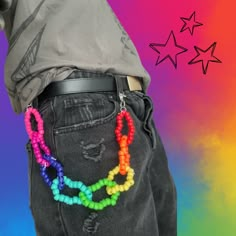 kandi belt chain ! -made with plastic pony beads and white elastic -has two silver metal lobster clasps on each end  -i can do any pride flag so if you have a specific one in mind, feel free to send me a message! :3 Bracelets To Make With String, Kandi Lanyard, Kandi Kidcore, Kandi How To, Perler Charms, Clay Bead Bracelet Ideas Pride, Kandi Braclet Ideas, Easy Kandi, Scenecore Accessories