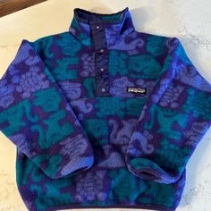 Vintage Patagonia Kids Fleece Pullover In Mayan Aztec Print. Smoke Free Home. Top Snap Chipped Otherwise Vguc Thrifting Aesthetic, Vintage Patagonia Fleece, Patagonia Fleece Pullover, Hiking Fits, Patagonia Kids, Patagonia Shirts, Vintage Patagonia, Patagonia Fleece, Kids Fleece