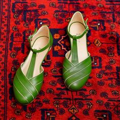 Vegan Green Shoes Vintage Inspired Retro Women Heeled Shoes - Etsy 70s Dance, Lindy Hop, Swing Dancing, Womens Mary Janes, Shoes Vintage, Retro Women, Dress Inspiration, Green Shoes, 70s Fashion