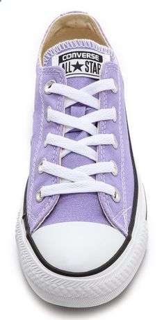 #Converse low top sneakers rstyle.me/... Converse Outfits, Converse Low, Converse All Star, Chuck Taylor Sneakers