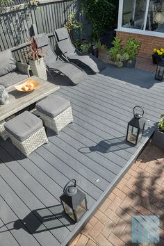 Modern garden design with anthracite grey decking Grey Decking Ideas, Grey Decking, Patio Decking, Maintenance Free Deck, Garden Decking, Decking Ideas, Big Deck, Garden Goals, Led Deck Lighting