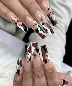 Chloe Nails, Acrylic Nail Designs Coffin, Cow Nails, Colored Acrylic Nails, Summery Nails, Cute Acrylic Nail Designs, Acrylic Nails Coffin Pink, Bling Acrylic Nails, Get Nails