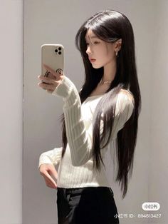 Makeup Asia, Haircuts For Long Hair With Layers, Hair Style Korea, Glowing Skincare, Long Layered Hair, Haircuts For Long Hair, Long Hair Girl