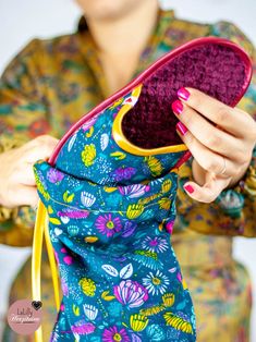 Anzeige: Pantoffeln nähen - kostenloses Tutorial - LaLilly Herzileien Vera Bradley Backpack, Vera Bradley, Pouch, Backpacks, Sewing