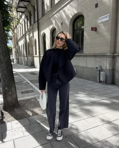 Frühling Outfit, Rome Outfits, Outfit 2023, Uni Outfits, My Black, Autumn Clothes, Causual Outfits, The Wings, Autumn Outfit