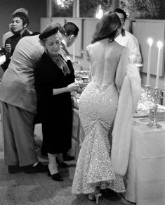 Vikki Dougan, 1950s Women, 1950s Fashion Women, Curve Hugging Dress, Backless Gown, Bettie Page, Jessica Rabbit, Mini Short, 1950s Fashion