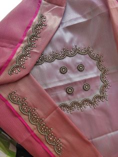 Thread Work Aari Design, Silver Zari Work Blouse, Normal Saree, Gold Blouse Designs, Basic Blouse Designs, Floral Blouse Designs, Magam Work, Blouse Simple, Maggam Blouse