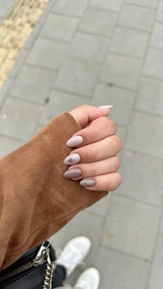 Ongles Beiges, Brown Nails Design, Hello Nails, November Nails, Subtle Nails, Beige Nails, Simple Gel Nails, Soft Nails, Neutral Nails