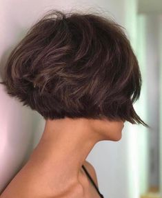 Short Bob Haircuts With Bangs, Bangs Korean, Youthful Haircuts, Bob Haircuts With Bangs, French Bob, Bob Haircut With Bangs, Hair Brained, Short Bob Haircuts, Bob Hair