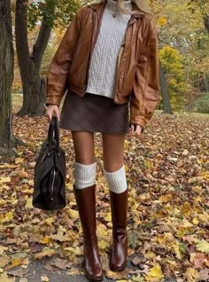 Fall Outfit With Boots, Stile Blair Waldorf, Fest Outfits, Mode Hippie, Estilo Indie, Autumn Fits, Looks Party, Looks Street Style, Fall Inspo