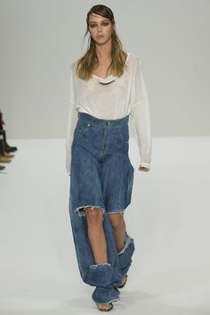 Swedish School Of Textiles Spring/Summer 2018 Ready To Wear British Vogue, The Collection, Levi Jeans, Mom Jeans, Ready To Wear, Spring Summer, Textiles, Vogue