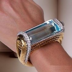 Main Stone : Aquamarine. Item : Bracelet. Pictures have been enlarged to show details . David Webb, Silver Bangle Bracelet, Sterling Silver Bangle Bracelets, Sterling Silver Bangle, Dope Jewelry, Precious Jewels, Jewelry Lookbook, Fashion Mistakes, Silver Bangle Bracelets