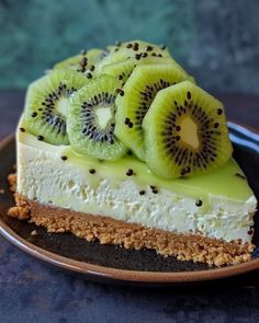 Kiwi Recipes Dessert, Kiwi Cheesecake, Thanksgiving Desserts Cake, Jelly Cheesecake, Fun Thanksgiving Desserts, Oatmeal Raisin Cookies Chewy, Meringue Pie Recipes, Homemade Soft Pretzels, No Bake Treats