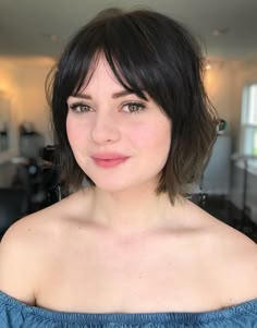 Cabelo Plus Size, Short Hair With Curtain Bangs, Plus Size Hairstyles, Trendy We Fryzurach, Hair With Curtain Bangs, Bangs Bob, Bangs For Round Face, Round Face Haircuts, Best Short Haircuts