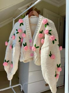 Cardigan Rosa, Rose Cardigan, Crochet Simple, Vintage Cardigan, Long Sleeve Turtleneck, Cropped Cardigan, Crochet Cardigan, Crochet Fashion