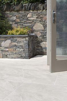 white porcelain paving ideas White Stone Tiles, Stone Paving, Elegant Tiles, Outdoor Stone