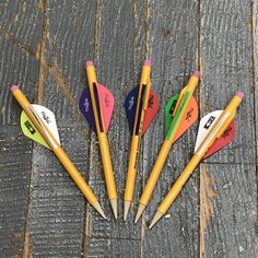 Arrow Pencil Mechanical with Fletches Archery Knowledge, Archery Birthday Party, Archery Birthday, Arrow Fletching, Colored Feathers, Archery Tips, Archery Girl, Western Crafts, Pen Stand