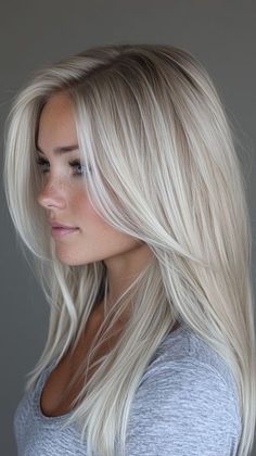 Natural Platinum Blonde Hair, Blonde Hair Dye Ideas, Icy Blonde Hair Color, Blonde Shades, Blonde Layered Hair