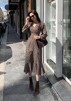 Dress And Boots, Fashion Goals, Korean Fashion Dress, Mode Inspo, Teen Fashion Outfits, Looks Vintage, Classy Dress