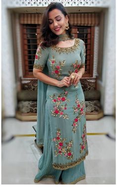 Trousers Suits For Women Indian, Trousers Suits For Women, Embroidery Kameez, Top With Sharara, Esha Kansara, Suits For Women Indian, Embroidery Suits Punjabi, Pakistan Dress, Lottery Tips