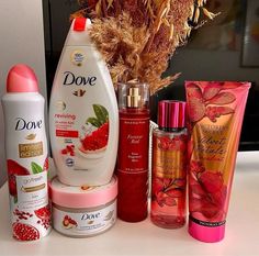 Dove Skin Care, Dove Pomegranate, Dove Products, Profumo Victoria Secret, Gross Things, Skin Care Routine Order, Body Hygiene, Bath And Body Works Perfume, Basic Skin Care Routine