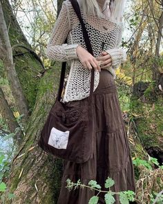 2000s Fashion Outfits Skirts, Long Brown Skirt Outfit, Brown Maxi Skirt Outfit, Brown Skirt Outfits, Brown Skirt Outfit, Long Skirt Vintage, Fairy Grunge Outfit, Long Brown Skirt, Grunge Skirt