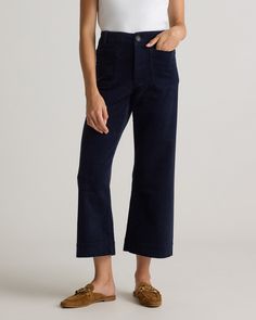 Do a throwback thing or make it feel modern. The options are open with our Organic Stretch Corduroy Cropped Wide Leg Pants, featuring a must-have silhouette with the comfort of cotton stretch.