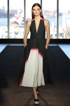 Narciso Rodriguez Fall 2019 Ready-to-Wear Fashion Show Collection: See the complete Narciso Rodriguez Fall 2019 Ready-to-Wear collection. Look 8 Winter Typ, 2017 Fashion Trends, Closet Fashion, New York Fashion Week, Casual Dresses For Women, Autumn Winter Fashion