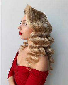 Vintage Waves Hair Long, 1920 Hairstyles For Long Hair, Classic Hollywood Waves, Hollywood Wedding Hair, Vintage Waves Hair, 1920 Hairstyles, Look Gatsby, Bridal Waves, Traditional Glam