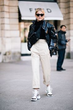 Fashion Week Inspiration, Basic Fashion, 40 Fashion, Sneakers Street Style, La Fashion Week, Looks Street Style, Street Style Paris, Boys Fashion, Paris Street Style