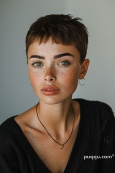 Very Short Haircuts for Women: Unleashing Bold Confidence with Modern Styles - Puqqu Short Hair Pixie Cuts, Very Short Hair, Short Pixie Haircuts, Trending Haircuts