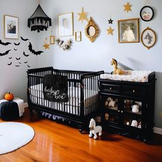 a baby's room decorated with halloween decorations