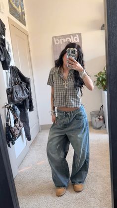 Lexa Gates Outfits, Odessa A'zion Style Outfits, Denim Om Denim Outfit, Rob High Fidelity Outfits, Comfy Earthy Outfits, Lexa Gates, 90s Outfits Women, Billie Eilish Concert Outfit Ideas, Kehlani Outfits