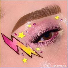 Add a pop of color to your look with AMORUS Creamy Gel Eyeliner. Unleash your inner artist with long-wearing, water-resistant formula that adds a graphic flair. Let your creativity run wild with vibrant shades! 💁‍♀️🎨 #ArtisticEyes #UnleashYourCreativity Super Hero Makeup, Stella Makeup, Jerrica Benton, Aesthetic Nail Art, Coquette Nail, Maquillaje Aesthetic, Shimmer Body Lotion, Make Carnaval, Cute Eye Makeup