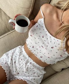 Pijamas Women, Sunday Mood, Loungewear Outfits, Lace Trim Cami, Comfy Clothes, Night Suit