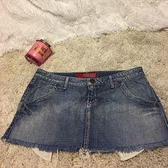 This Listing Is Fo 1 Item For Sale Price Bundle Any 4 Items Priced $29 Or Less For Offer Up To 5lbs Only Supercute Guess Denim Frayed Mini Skirt 32 See All Photos For Most Accurate Condition Description No Trades** Only Reasonable Offers Will Be Considered **Sold As Is In Nwt/New Or Preowned/ Used Condition With The Expected Wear Associated With/To Preowned Used Condition Y2k Jean Skirt, Clothes Websites, Visual Archive, Denim Skort, Downtown Outfits, Frayed Denim, Clothing Websites, Guess Jeans, Basket Ideas